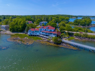 Rye kasabasındaki Piscataqua Nehri 'nin ağzındaki tarihi rıhtım manzaralı New Castle kasabası, New Hampshire NH, ABD. 