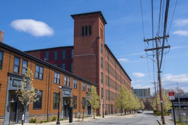 Lawrence Mills binası Lowell Ulusal Tarih Parkı 'nda tarihi şehir merkezi Lowell, Massachusetts MA, ABD. Bu bina UMass Lowell 'in bir parçası.. 