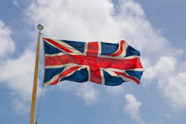 Büyük Britanya 'nın Birleşik Kindom' u ve Bermuda 'daki St. George' s Town yakınlarındaki St. Catherine Kalesi 'nde Kuzey İrlanda bayrağı. Tarihi St. George Tahkimatları bir Dünya Mirası Alanıdır.. 