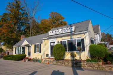 Boston Post Yolu 'ndaki tarihi ticari binalar Sudbury, Massachusetts MA, ABD' deki King Philip Tarihi Bölgesi 'nde.. 