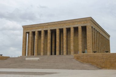 Anitkabir, Mustafa Kemal Atatürk 'ün 1953 yılında Ankara şehir merkezinde tamamlanan mozolesidir.. 