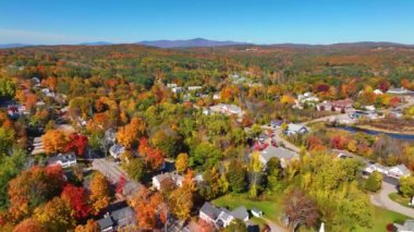 Wolfeboro tarihi şehir merkezi Winnipesaukee Gölü hava manzaralı ana caddede, Wolfeboro kasabası, New Hampshire NH, ABD. 
