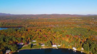 Ayna Gölü kıyısı Winnipesaukee Gölü hava manzaralı Wolfeboro, New Hampshire NH, ABD. 
