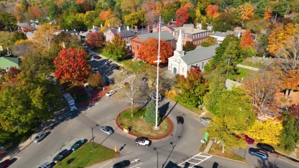 Concord Monument Square Luchtfoto Inclusief Holy Family Parish Church Concord — Stockvideo