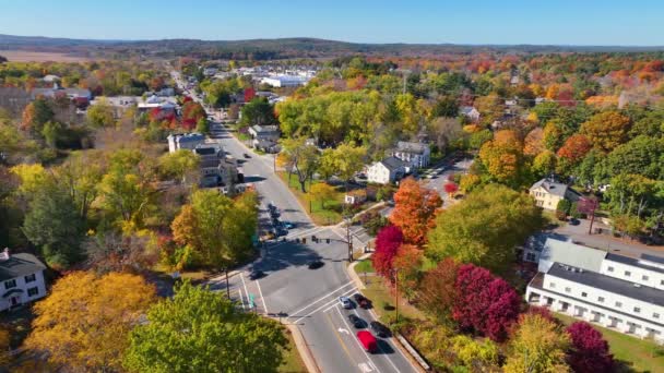 Wayland Historisches Stadtzentrum Luftaufnahme Herbst Mit Herbstlaub Der Boston Post — Stockvideo