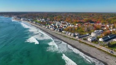 Long Sands Beach hava görüntüsü sonbaharda York Beach kasabasında Maine ME, ABD. 