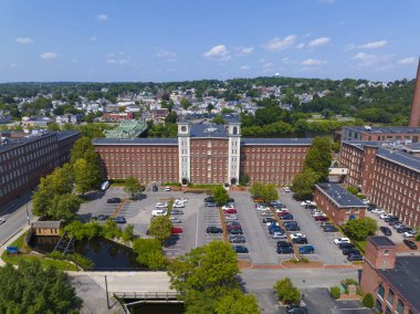Massachusetts Mills 'in Concord Nehri' nin girişinden Merrimack Nehri 'ne kadar olan tarihi Lowell, Massachusetts MA, ABD. 