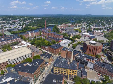 Massachusetts Mills 'in Concord Nehri' nin girişinden Merrimack Nehri 'ne kadar olan tarihi Lowell, Massachusetts MA, ABD. 