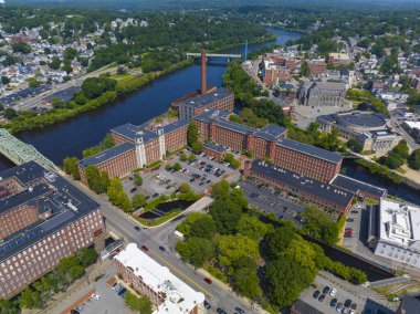 Massachusetts Mills 'in Concord Nehri' nin girişinden Merrimack Nehri 'ne kadar olan tarihi Lowell, Massachusetts MA, ABD. 