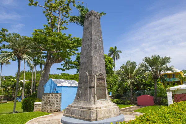 Stock image Sir George Somers Memorial at Somers Garden in town center of St. George's in Bermuda. Historic Town of St. George is a World Heritage Site since 2000. 