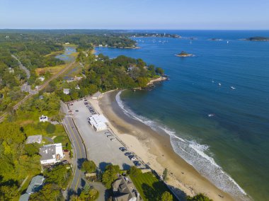 Beverly, Massachusetts MA, ABD 'deki Beverly Sahili' nde dalgalı West Beach hava manzaralı.. 