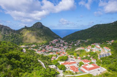 Hollanda, Karayipler 'deki Saba' daki en alt tarihi şehir merkezi hava manzarası. 