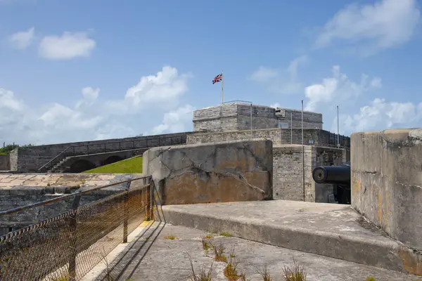 St. Catherine Kalesi, Bermuda 'daki St. George' s Town yakınlarında. Tarihi St. George ve Tahkimatları 2000 yılından beri bir Dünya Mirası Alanıdır.. 