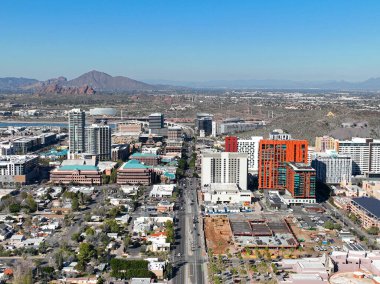 Tempe modern şehir gökyüzü manzarası Arizona Eyalet Üniversitesi ASU yakınlarındaki S Mill Avenue Tempe, Arizona AZ, ABD. 