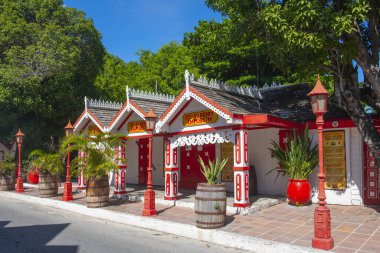 Hollanda Karayipleri, Sint Maarten 'de Philipsburg' ün tarihi merkezinde, Front Caddesi 'ndeki Guavaberry Mağazası.. 