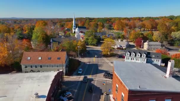 Історичний Центр Села Йорк Восени Включаючи Першу Парафіяльну Конгрегаційну Церкву — стокове відео