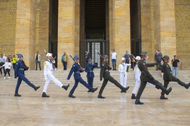 Ankara şehir merkezinde Mustafa Kemal Atatürk anıtı Anitkabir 'de nöbetçi değiştirme töreni. 