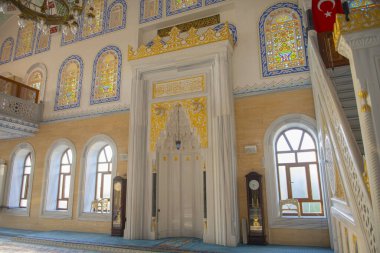İstanbul 'un Sariyer ilçesinin tarihi Kumkoy ilçesine bağlı Kilyos Merkez Camii Camii' nden Mihrab. 