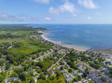 Kuzey Hampton Sahili hava manzarası ABD 'nin New Hampshire NH eyaletinde yer alan Hampton kasabasındaki Ocean Boulevard' daki tarihi rıhtım binalarını da içeriyor..