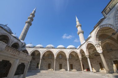 Süleyman Camii Camii, İstanbul 'un Fatih ilçesine bağlı Osmanlı İmparatorluk Camii. İstanbul Tarihi Alanları, 1985 yılından bu yana UNESCO 'nun Dünya Mirasları Alanıdır.. 