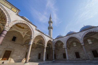 Süleyman Camii Camii, İstanbul 'un Fatih ilçesine bağlı Osmanlı İmparatorluk Camii. İstanbul Tarihi Alanları, 1985 yılından bu yana UNESCO 'nun Dünya Mirasları Alanıdır.. 