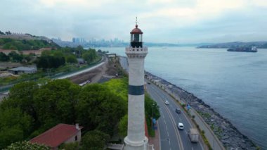 İstanbul 'un tarihi kenti İstanbul' da Sultanahmet 'teki Ahirkapi Deniz Feneri hava manzaralı İstanbul Boğazı ve Ayasofya' da görülüyor. Tarihsel İstanbul Dünya Mirası Bölgesi.