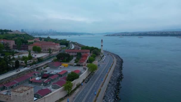 Ahirkapi Leuchtturm Luftaufnahme Sultanahmet Mit Der Bosporusstraße Hintergrund Der Historischen — Stockvideo