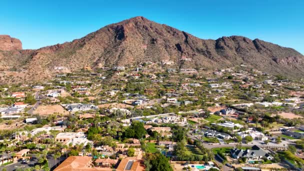 Camelback Mountain Aerial View City Phoenix Arizona Usa — Video