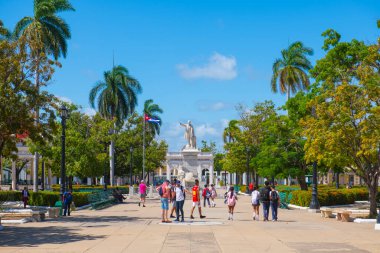 Jose Marti Anıtı, Jose Marti Parkı tarihi şehir merkezi Cienfuegos, Küba 'da. Tarihi Cienfuegos Merkezi bir Dünya Mirası Alanıdır.. 