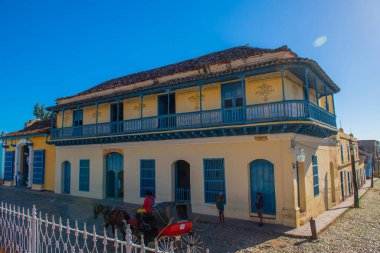 Galeria (Galeri) de Arte Universal Benito Ortiz tarihi Trinidad, Küba şehir merkezinde Plaza Mayor 'da. Tarihi Trinidad Merkezi bir Dünya Mirası Alanıdır.. 