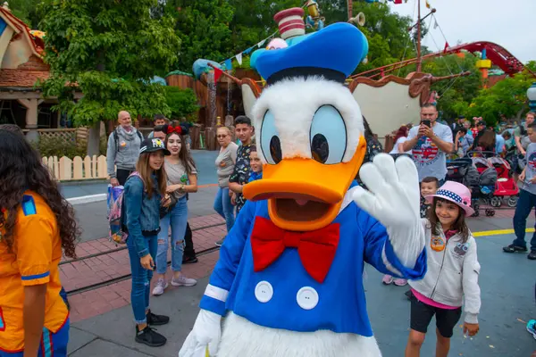 Kalle Anka Figur Toontown Disneyland Park Anaheim Kalifornien Usa — Stockfoto