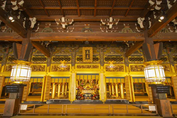 stock image Interior of Goeido Hall of Nishi Hongan Ji Temple. This temple is a Buddhist temple in historic city of Kyoto, Japan, which belongs to Historic Monuments of Ancient Kyoto, a UNESCO World Heritage Site.