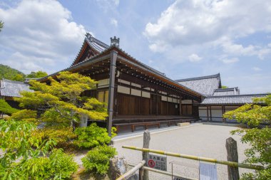 Altın Köşk Tapınağı 'ndan Rokuon Ji Hojo. Bu tapınak Japonya 'nın Kyoto şehrinde bir Zen Budist tapınağıdır. UNESCO 'nun Dünya Mirası Alanı Antik Kyoto Tarihi Anıtları' na ait..