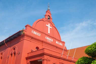 Melaka, Malezya 'nın merkezindeki Hollanda Meydanı' ndaki Jalan Gereja Caddesi 'ndeki Christ Church Melaka Kilisesi. Malacca Boğazı 'nın tarihi şehirleri UNESCO' nun Dünya Mirası Alanıdır.. 