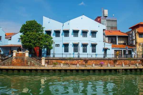 stock image Historic waterfront house on Malacca River in city center of Melaka, Malaysia. Historic cities of the Strait of Malacca is a World Heritage Site. 