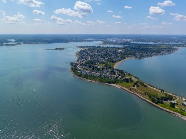 Weymouth Fore Nehri ile Quincy Körfezi arasındaki Houghs Neck ve Nut Island hava görüntüsü Quincy, Massachusetts MA, ABD. 