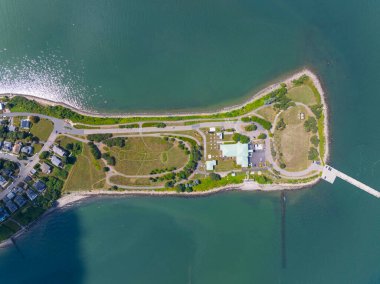 Quincy, Massachusetts MA, ABD 'deki Quincy Bay şehrindeki Nut Island hava görüntüsü. Çatlak Adası, Boston Harbor Adaları Ulusal Eğlence Alanına aittir.. 