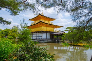 Kinkaku Ji Tapınağı (Japonca: 