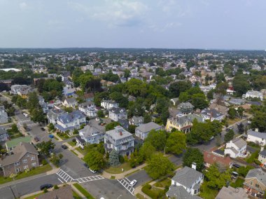 Lynn tarihi konutları Ocean Caddesi 'nde Lynn City, Essex County, Massachusetts MA, ABD' deki Nahant Caddesi 'nde hava manzaralı.. 