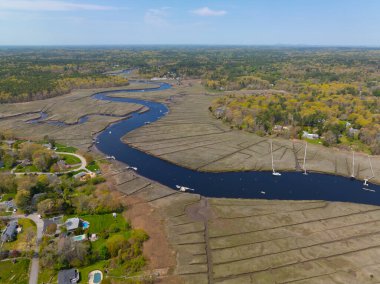 Kuzey Nehri, Atlantik Okyanusu 'nun ağzına yakın olan Scituate kasabası ile Massachusetts MA, ABD arasındaki hava manzarası.. 