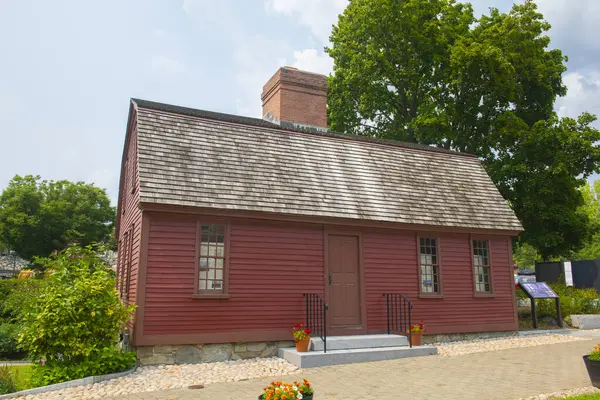 Sylvanus Brown Evi, ABD 'nin Rhode Island RI, Pawtucket şehir merkezindeki Roosevelt Bulvarı' nda bulunan Old Slater Mill Ulusal Tarihi Tarihi Eserleri 'nde..