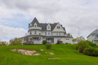 Cohasset, Massachusetts MA, ABD 'de tarihi sahil konağı havası bulutlu.. 