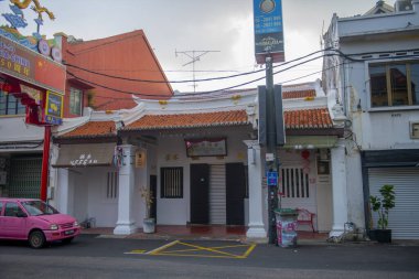 Melaka, Malezya 'nın tarihi şehir merkezinde Jalan Hang Jebat Caddesi' ndeki Heesan Kopi Evi. Malacca Boğazı 'nın tarihi şehirleri UNESCO' nun Dünya Mirası Alanıdır.. 