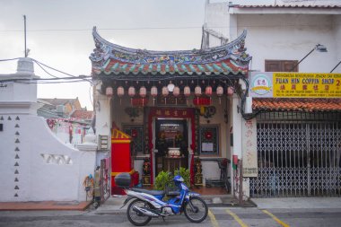 Tian Teck Keng (Tian De Gong) Tapınağı tarihi şehir merkezi Melaka 'da Jalan Hang Jebat Caddesi' nde. Malacca Boğazı 'nın tarihi şehirleri UNESCO' nun Dünya Mirası Alanıdır.. 