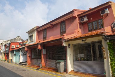 Malezya 'nın başkenti Melaka' da Lorong Hang Jebat Caddesi 'ndeki tarihi ticari binalar. Malacca Boğazı 'nın tarihi şehirleri bir Dünya Mirası alanıdır.. 