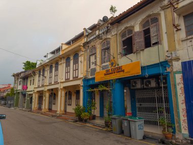 Malezya 'nın başkenti Melaka' da Lorong Hang Jebat Caddesi 'ndeki tarihi ticari binalar. Malacca Boğazı 'nın tarihi şehirleri bir Dünya Mirası alanıdır.. 