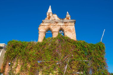 Ermita de Nuestra Senora de la Candelaria de la Popa Kilisesi Trinidad, Küba 'nın tarihi şehir merkezinde. Tarihi Trinidad Merkezi bir Dünya Mirası Alanıdır.. 