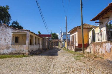 Küba 'nın Trinidad kentindeki Plaza Belediye Başkanı yakınlarındaki Calle de Amargura' daki tarihi konut binaları. Tarihi Trinidad Merkezi bir Dünya Mirası Alanıdır.. 
