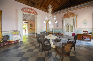 Casa de las Sanchez Iznaga 'nın tarihi şehir merkezi Trinidad, Küba' daki Plaza Mayor 'da. Bu bina Arquitectura Müzesi Kolonisi.. 