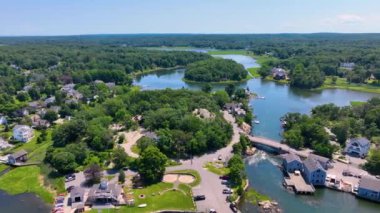 Cohasset Cove hava manzarası. Cohasset, Massachusetts MA, ABD 'deki Cohasset kasabasındaki balıkçı teknesi de dahil.. 